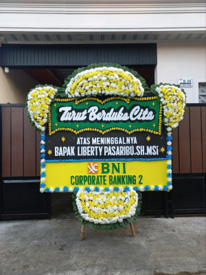 Papan Bunga Duka di Pamukan Utara