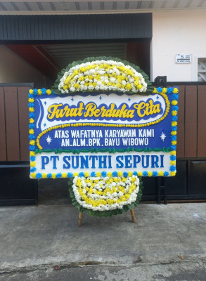 Papan Bunga Duka di Pamukan Utara