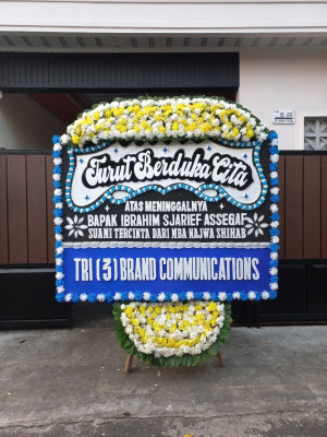 Papan Bunga Duka di Pamukan Utara